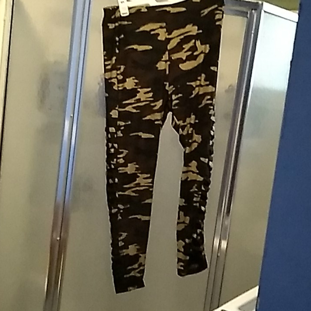 Camo leggings